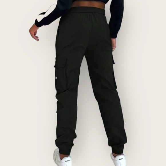 SHEIN medium/6 lightweight jogger - Picture 9 of 9